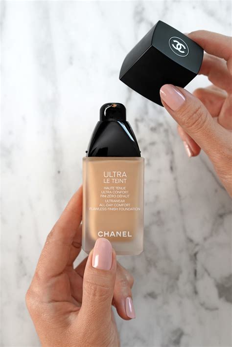 ultra velvet le teint chanel|chanel ultra le teint shades.